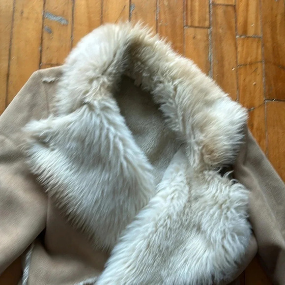 Women's Tan Shearling Coat - Picture 3 of 10